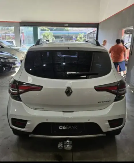 RENAULT Sandero 1.6 16V 4P SCE FLEX STEPWAY ICONIC X-TRONIC AUTOMÁTICO CVT, Foto 5 RENAULT Sandero 1.6 16V 4P SCE FLEX STEPWAY ICONIC X-TRONIC AUTOMÁTICO CVT, Foto 5