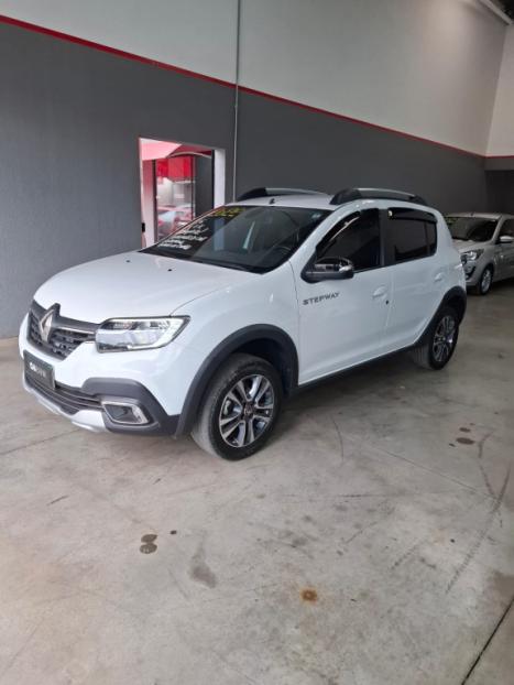 RENAULT Sandero 1.6 16V 4P SCE FLEX STEPWAY ICONIC X-TRONIC AUTOMÁTICO CVT, Foto 1 RENAULT Sandero 1.6 16V 4P SCE FLEX STEPWAY ICONIC X-TRONIC AUTOMÁTICO CVT, Foto 1