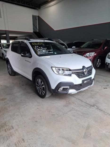 RENAULT Sandero 1.6 16V 4P SCE FLEX STEPWAY ICONIC X-TRONIC AUTOMÁTICO CVT, Foto 3 RENAULT Sandero 1.6 16V 4P SCE FLEX STEPWAY ICONIC X-TRONIC AUTOMÁTICO CVT, Foto 3