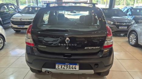 RENAULT Sandero 1.6 16V 4P FLEX STEPWAY AUTOM�TICO, Foto 5