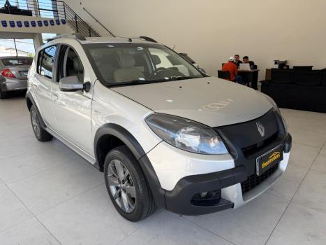 RENAULT Sandero 1.6 16V 4P FLEX SCE STEPWAY INTENSE X-TRONIC AUTOM�TICO CVT, Foto 3