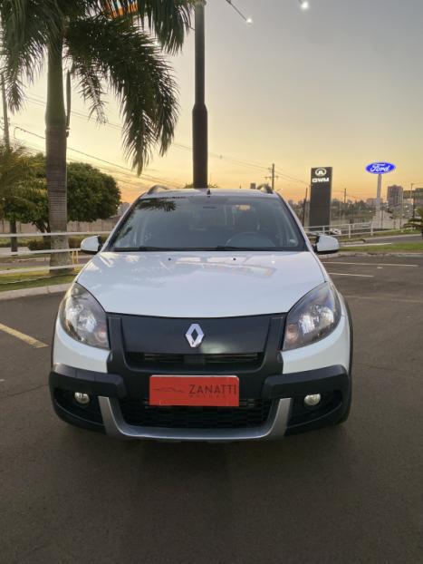 RENAULT Sandero 1.6 16V 4P FLEX STEPWAY AUTOMÁTICO, Foto 2