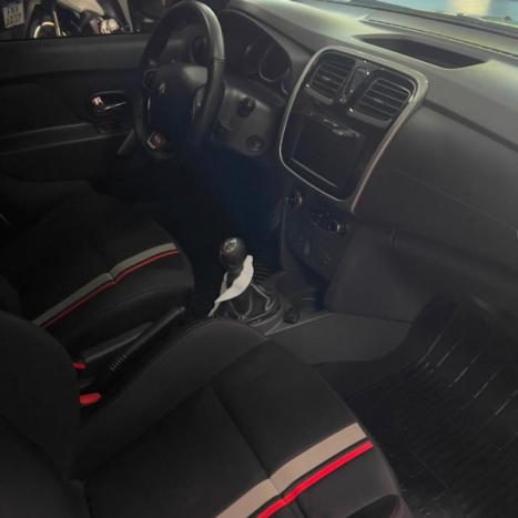 RENAULT Sandero 2.0 16V 4P RS RACING SPIRIT FLEX, Foto 9