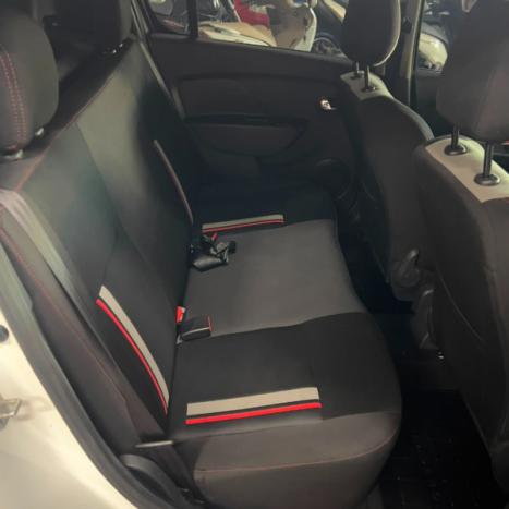 RENAULT Sandero 2.0 16V 4P RS RACING SPIRIT FLEX, Foto 12