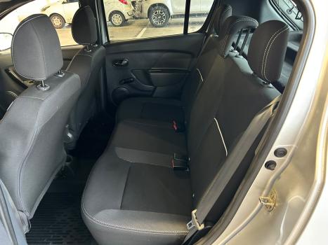RENAULT Sandero , Foto 13