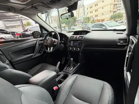 SUBARU Forester 2.0 16V 4P XT 4X4 AUTOMÁTICO, Foto 13