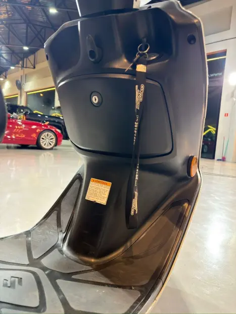 SUZUKI Burgman 125 , Foto 7