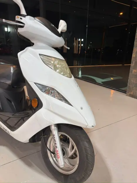 SUZUKI Burgman 125 , Foto 12