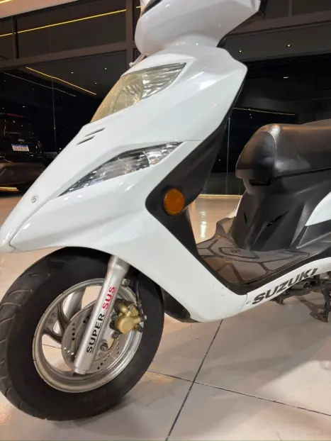 SUZUKI Burgman 125 , Foto 2
