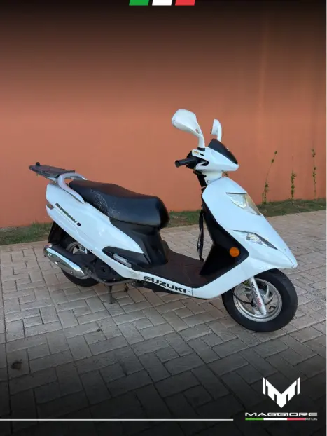 SUZUKI Burgman 125 , Foto 1