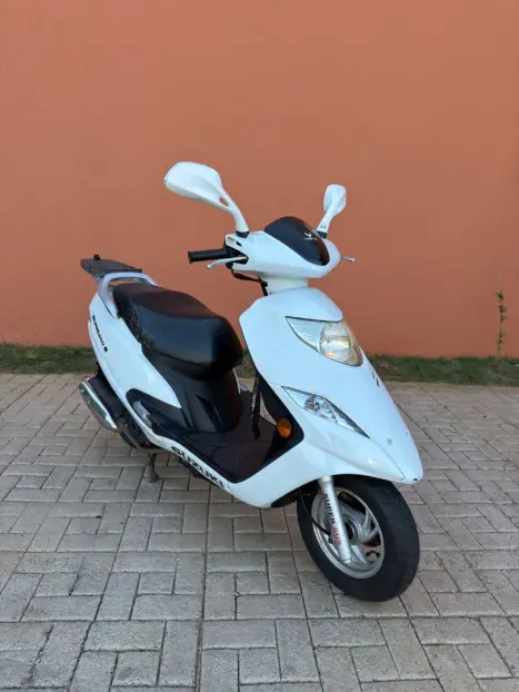 SUZUKI Burgman 125 , Foto 3