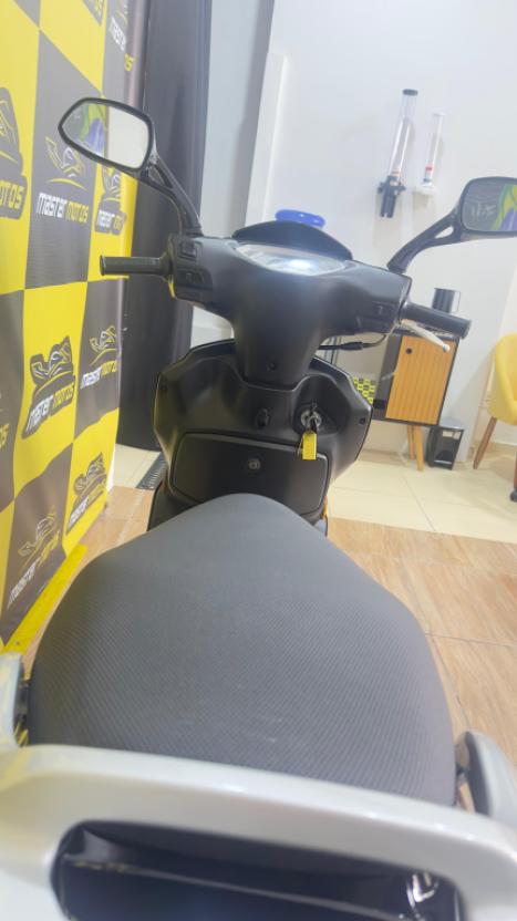 SUZUKI Burgman 125 , Foto 2