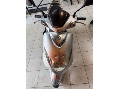 SUZUKI Burgman 125 , Foto 4