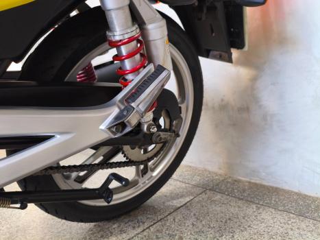 SUZUKI GSR 125 , Foto 10