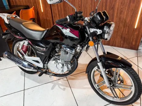 SUZUKI GSR 125 , Foto 3