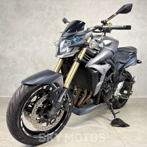 SUZUKI GSR 750 , Foto 14