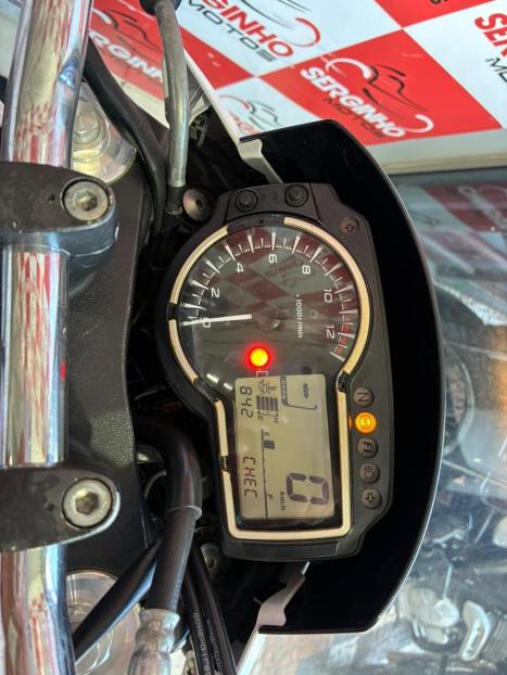 SUZUKI GSR 750 ZA, Foto 6