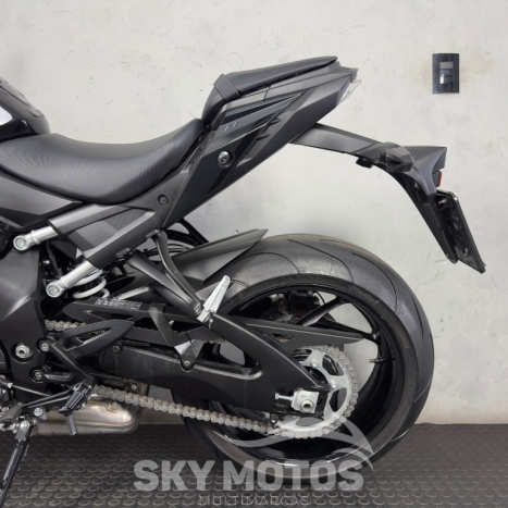 SUZUKI GSX-S 1000 A, Foto 13 SUZUKI GSX-S 1000 A, Foto 13