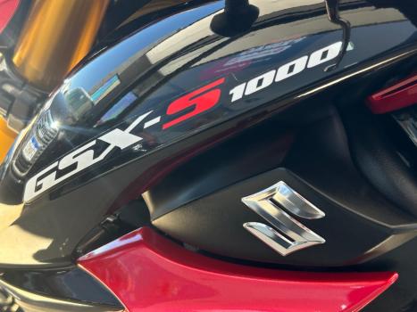 SUZUKI GSX-S 1000 A, Foto 4