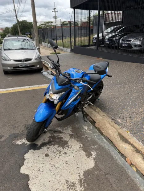 SUZUKI GSX-S 1000 A, Foto 1