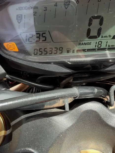 SUZUKI GSX-S 1000 A, Foto 2