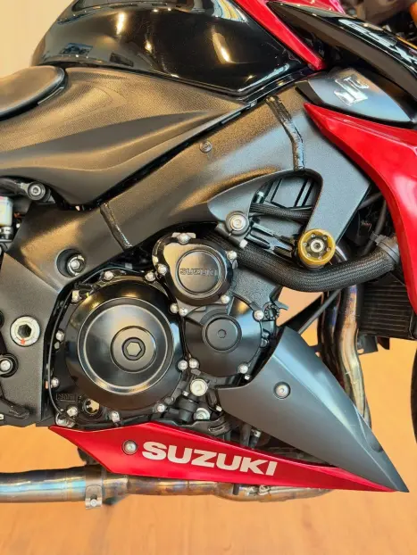 SUZUKI GSX-S 1000 A, Foto 6