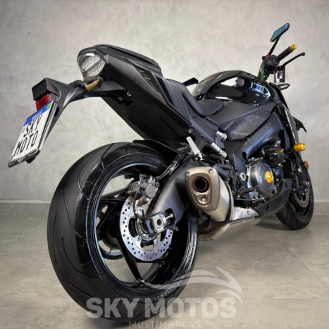 SUZUKI GSX-S 1000 A, Foto 2