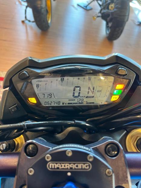 SUZUKI GSX-S 1000 A, Foto 4