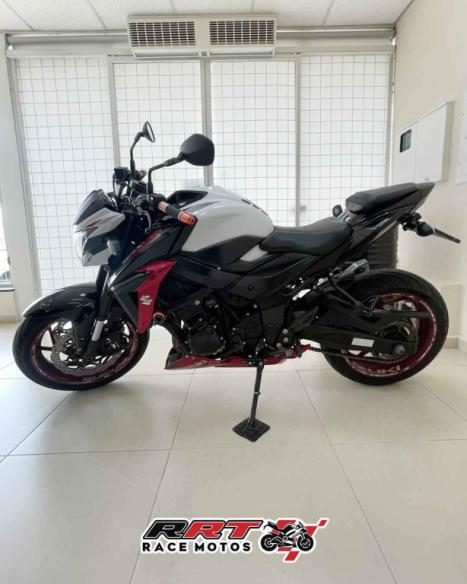 SUZUKI GSX-S 750 ABS, Foto 2
