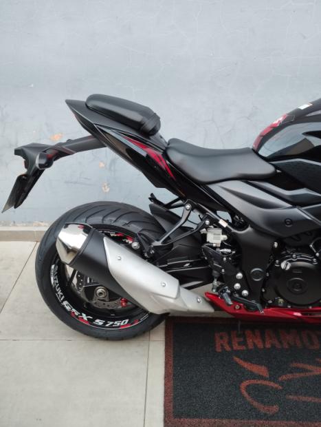 SUZUKI GSX-S 750 ABS, Foto 6
