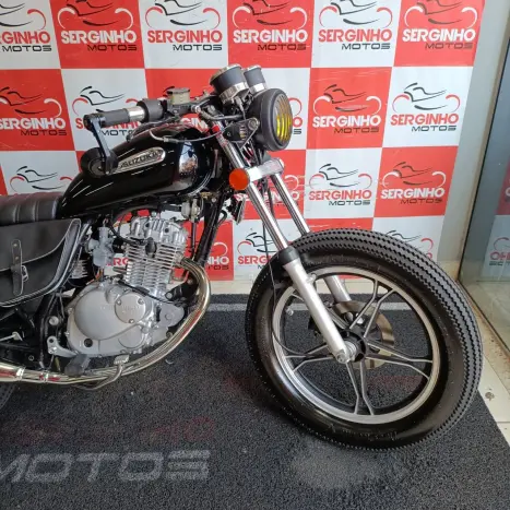 SUZUKI Intruder 125 , Foto 4