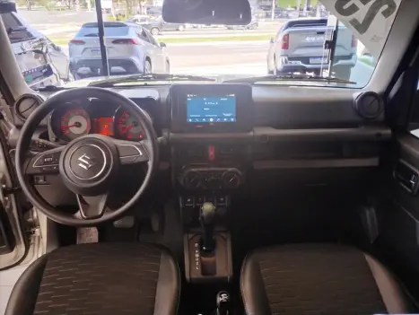 SUZUKI Jimny 1.5 16V SIERRA 4YOU 4X4, Foto 6