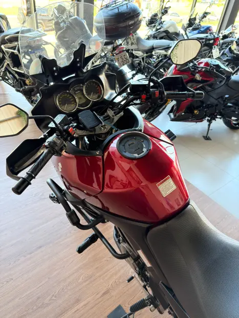 SUZUKI V-Strom DL 1000 , Foto 6