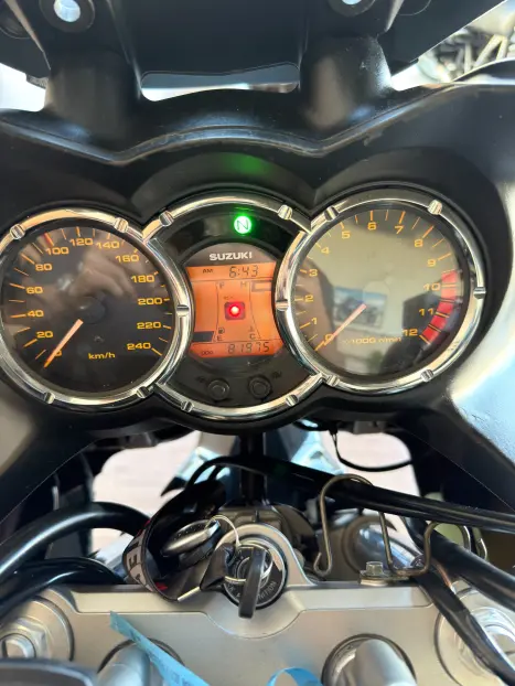 SUZUKI V-Strom DL 1000 , Foto 10