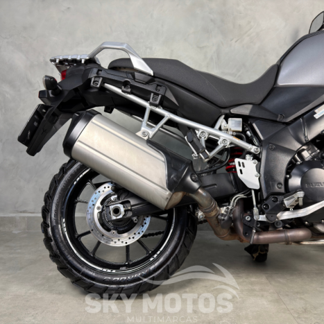 SUZUKI V-Strom DL 1000 A, Foto 2