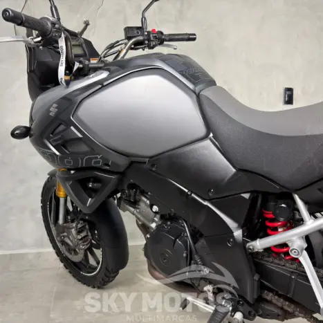 SUZUKI V-Strom DL 1000 A, Foto 15