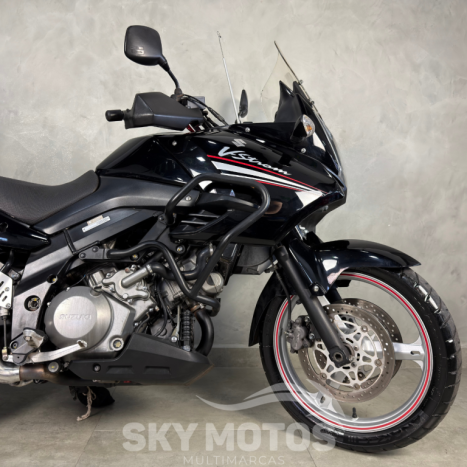 SUZUKI V-Strom DL 1000 , Foto 3