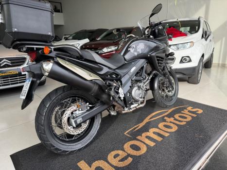 SUZUKI V-Strom DL 650 XT, Foto 2