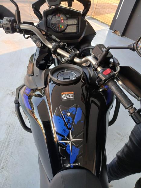 SUZUKI V-Strom DL 650 ABS, Foto 7