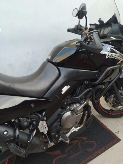 SUZUKI V-Strom DL 650 , Foto 2