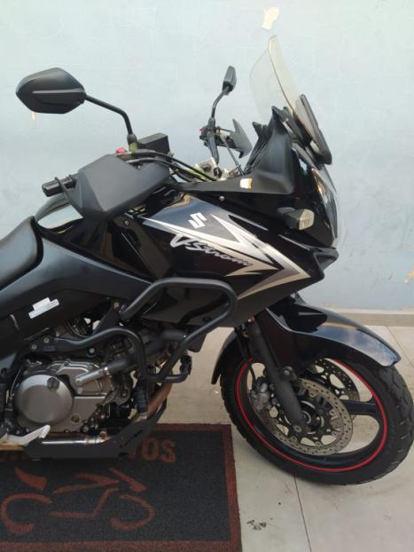 SUZUKI V-Strom DL 650 , Foto 4