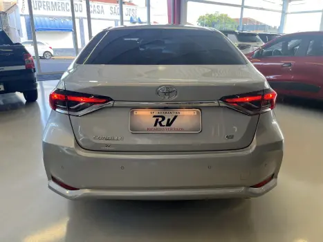 TOYOTA Corolla 2.0 16V 4P FLEX XEI DIRECT SHIFT AUTOMÁTICO CVT, Foto 4 TOYOTA Corolla 2.0 16V 4P FLEX XEI DIRECT SHIFT AUTOMÁTICO CVT, Foto 4
