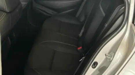 TOYOTA Corolla 2.0 16V 4P FLEX XEI DIRECT SHIFT AUTOMÁTICO CVT, Foto 16 TOYOTA Corolla 2.0 16V 4P FLEX XEI DIRECT SHIFT AUTOMÁTICO CVT, Foto 16