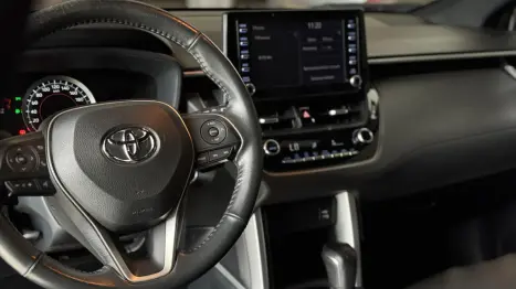 TOYOTA Corolla Cross 2.0 16V 4P FLEX VVT-IE XRE DIRECT SHIFT AUTOM�TICO CVT, Foto 20