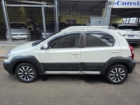 TOYOTA Etios Cross 1.5 16V 4P, Foto 2