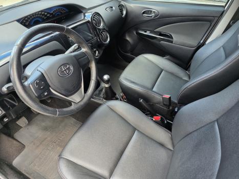TOYOTA Etios Cross 1.5 16V 4P, Foto 8