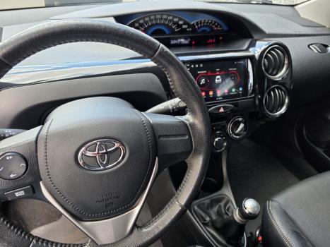 TOYOTA Etios Cross 1.5 16V 4P, Foto 9