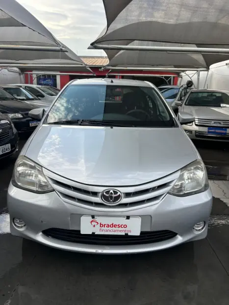 TOYOTA Etios Hatch 1.3 16V 4P FLEX X, Foto 3 TOYOTA Etios Hatch 1.3 16V 4P FLEX X, Foto 3