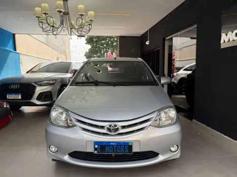 TOYOTA Etios Hatch 1.3 16V 4P FLEX XS, Foto 1