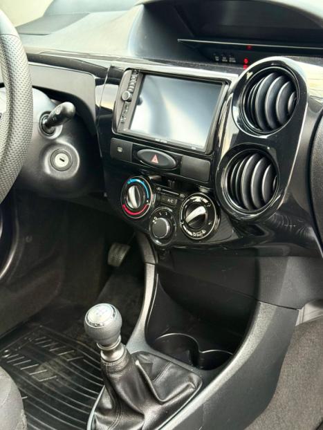 TOYOTA Etios Hatch 1.3 16V 4P FLEX X, Foto 9